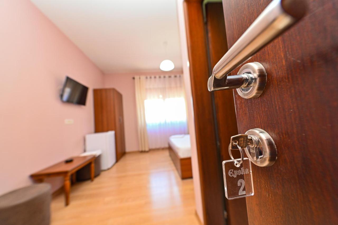 Hotel Epoka Shkoder Bagian luar foto